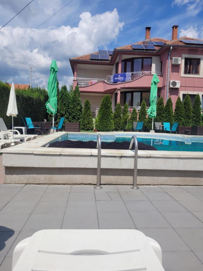 Poseidon Apartment Ni Buitenkant foto