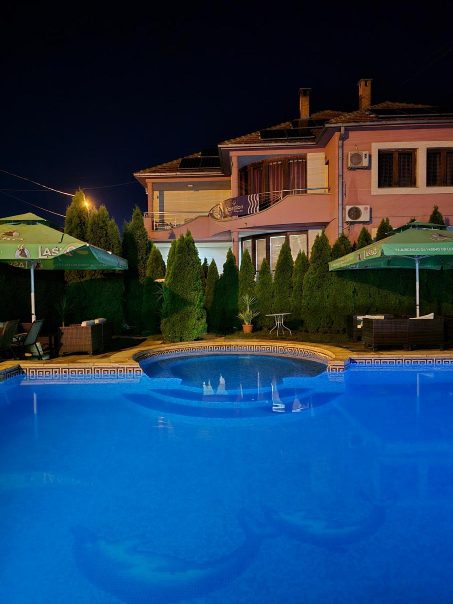 Poseidon Apartment Ni Buitenkant foto