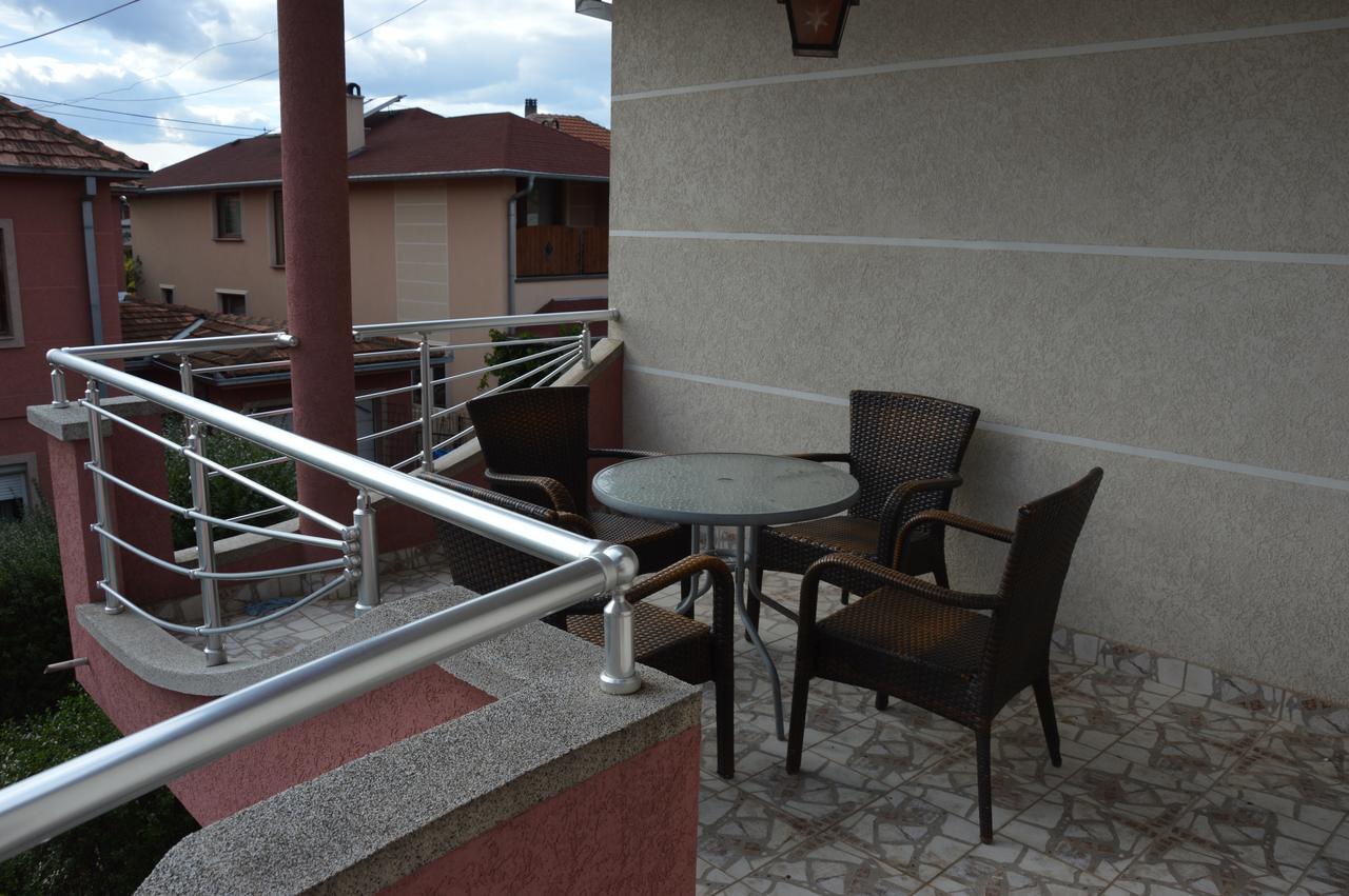 Poseidon Apartment Ni Buitenkant foto