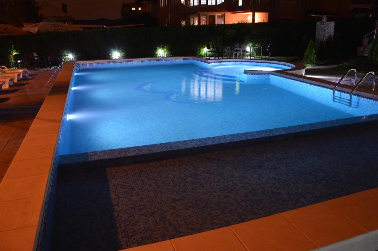 Poseidon Apartment Ni Buitenkant foto