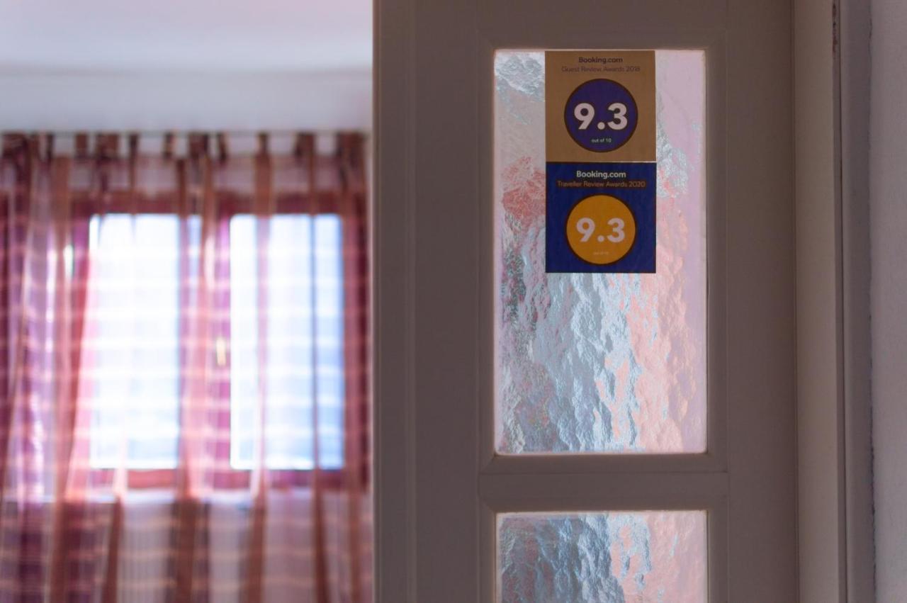 Poseidon Apartment Ni Buitenkant foto